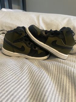 Jordan 1s High Top ( Size 5c ) Olive Green
