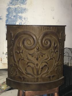 Amazing metal planter