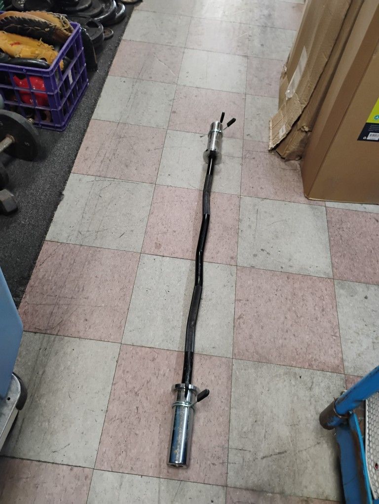 4 ft Olympic weight bar with collars