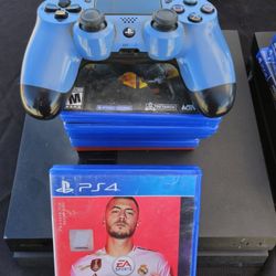 Good Condition PS4 Has Multiple Games