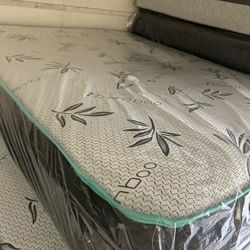 Queen Size Plush Pillow Top 