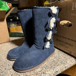 *KOOLABURRA - BY UGG Size 5