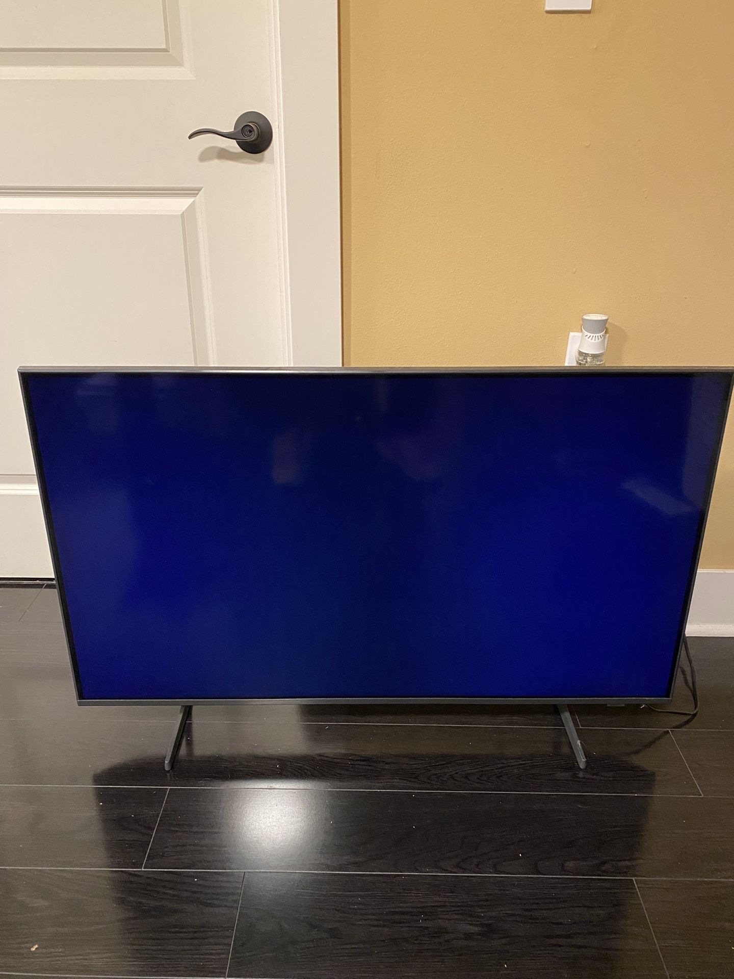 For Parts/Repair: Samsung 43” 4K TV