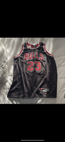 Nike Jordan Chicago Bulls PinStripe jersey in sz 52.