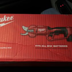 milwaukee m12 sheers battery charger combo 