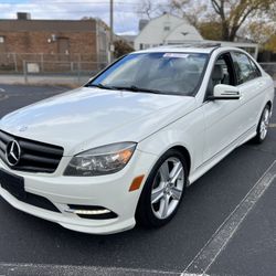 2011 Mercedes-Benz C300 