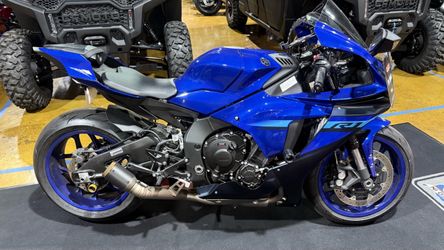 2024 YZF-R1