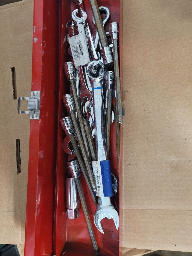 Metric Wrenches And Allen Wrenches for Sale in Puyallup, WA OfferUp