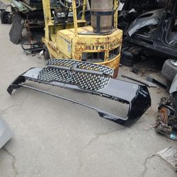 2025/2026 LINCOLN NAVIGATOR FRONT BUMPER COVER 