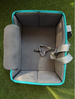 PETSFIT Dog Car Seat / Booster – Like New – Up to 20 lbs
