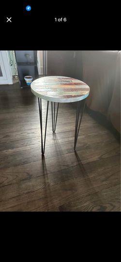 Rustic Round Accent / Side Table with Hairpin Legs – Reclaimed Wood Style