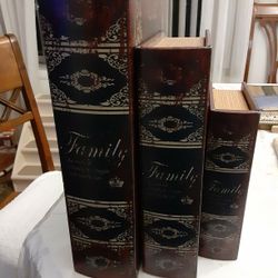 Vintage Looking Nesting Books Of 3