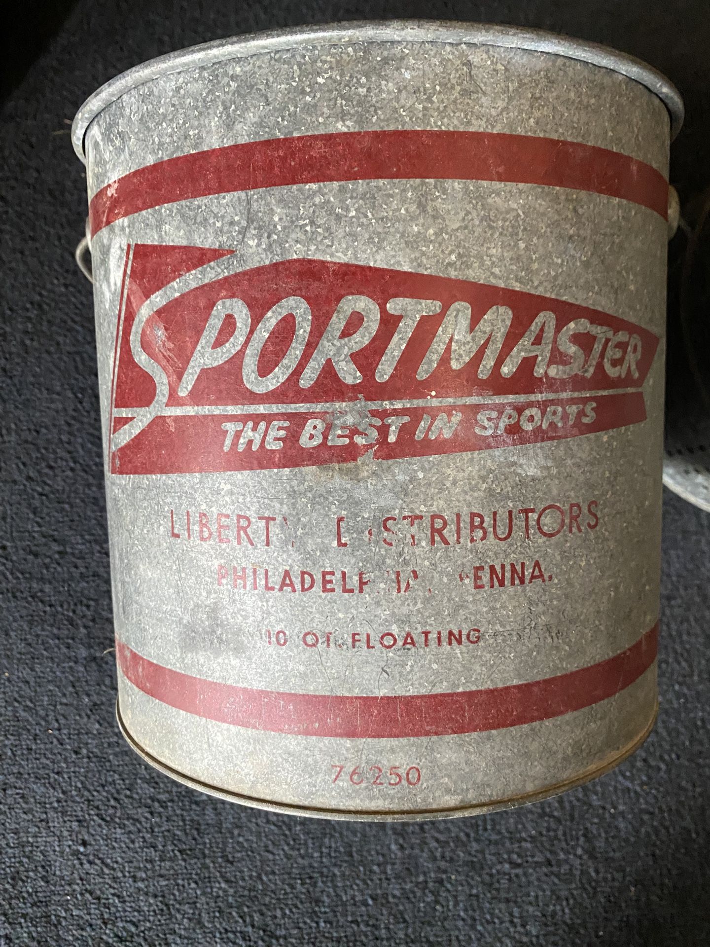 Vintage Sports master Galvanized Fishing Bucket