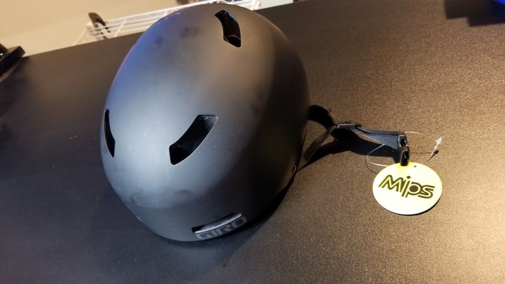 bike nashbar giro helmets Eclipse Pro Spherical Helmet The classic MIPS system allows the outer layer of the helmet to rotate to properly deal with these rotational impacts Montaro Mips II Helmet