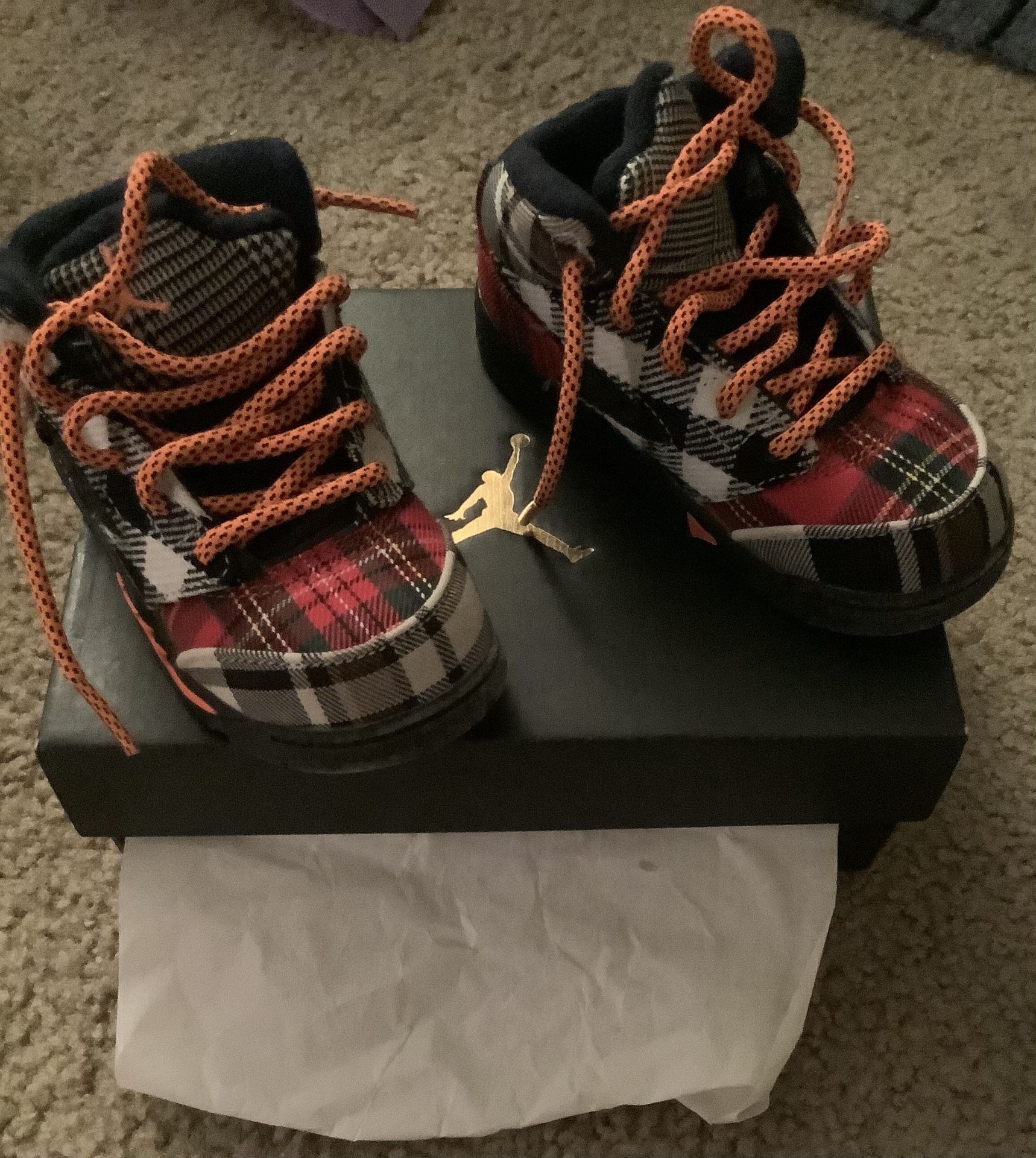 Jordan Retro 5 Plaid size 8C Toddler