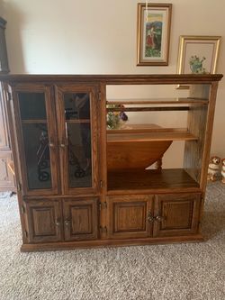 Entertainment center