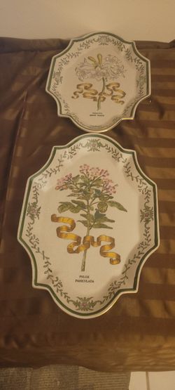2 DECORATIVE WALL HANGING. $30.00. Both.