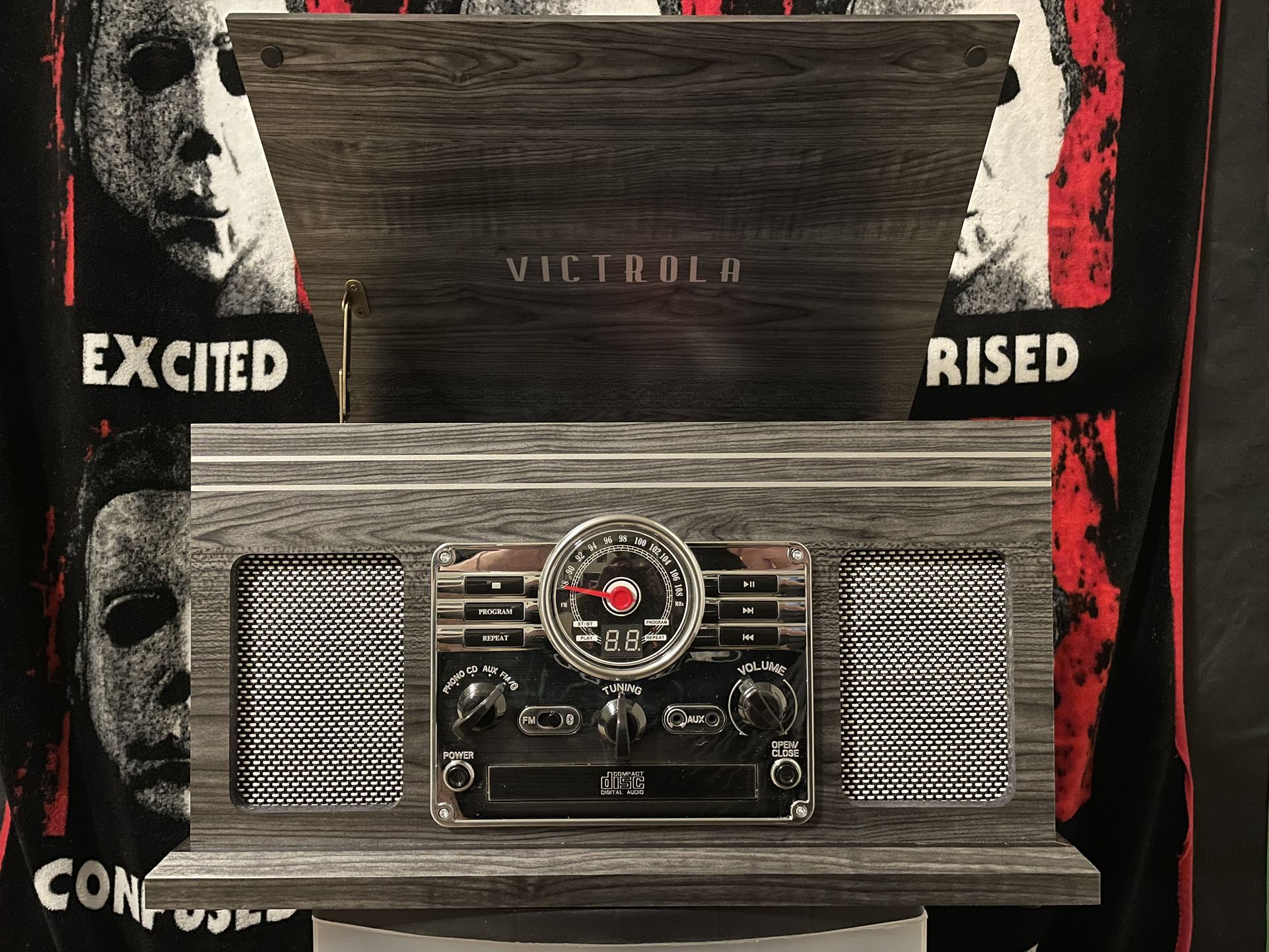 Victoria 6in 1 record player