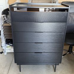 New 5 Drawer Dressers for Bedroom Wide Chest of Drawers Deep Drawer Modern Storage Organizer Black Long Dresser (45" W x 16" D x 31.5" H)