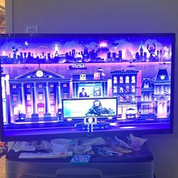 Roku 32’ Tv Full Set W/ Remote 