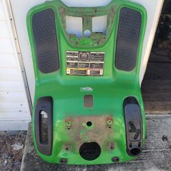 ((Read Ad))((body/fender D--SERIES Johndeere)) Riding Mower