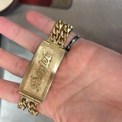 Gold bracelet