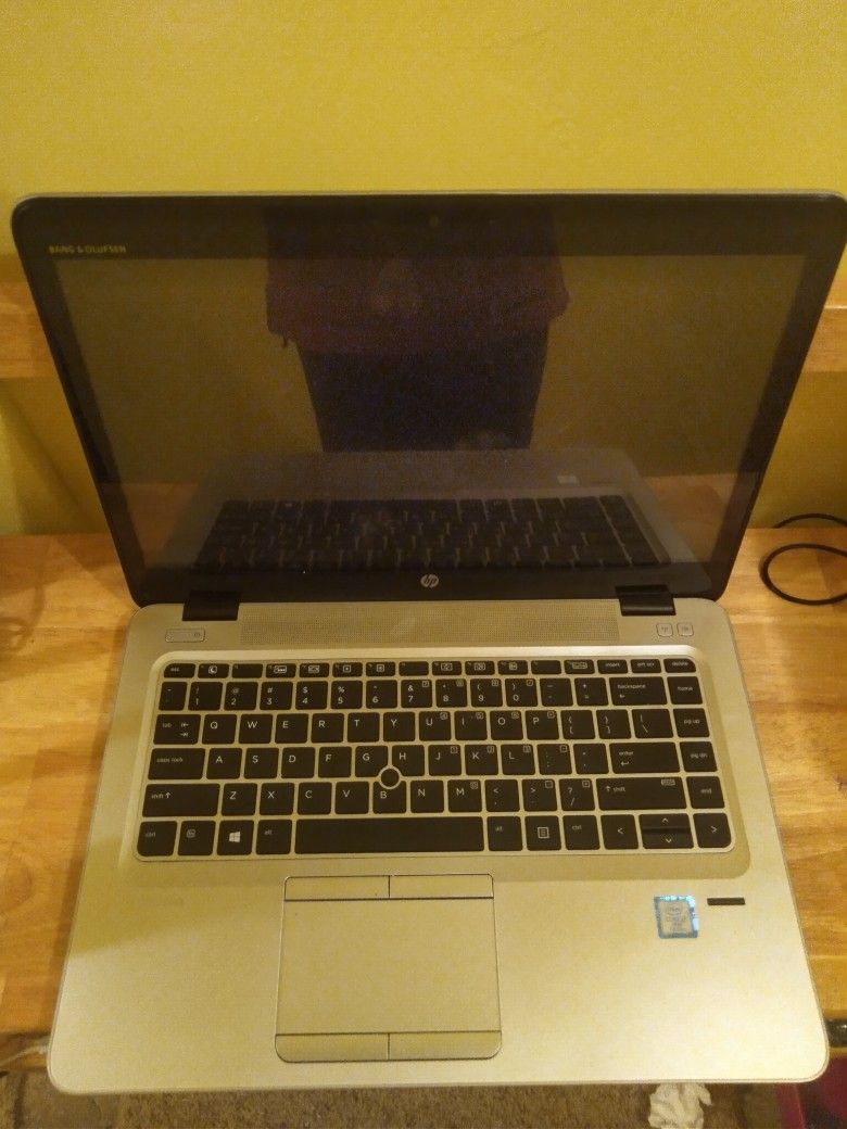 HP ELITEBOOK 840 G4 i5 4gb TOUCH SCREEN FOR REPAIR NEEDS HARD DRIVE AND BATTERY