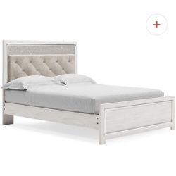 Three Piece Queen Set
