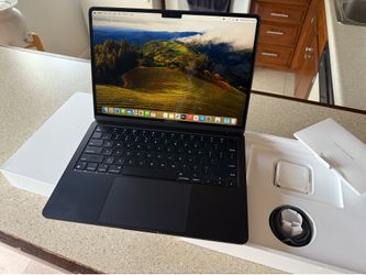 Apple MacBook Air 13” / M2