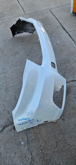 Toyota Highlander front Upper Bumper OEM
