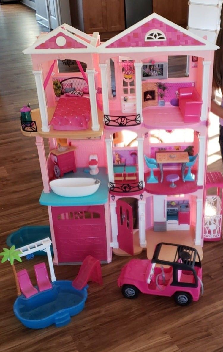 Barbie Dream House