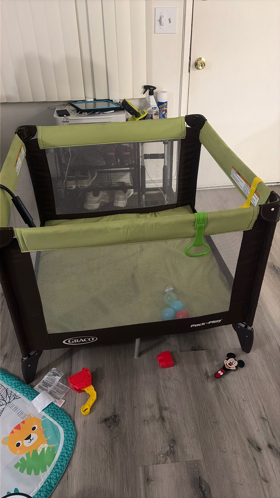 Graco portable pack N play