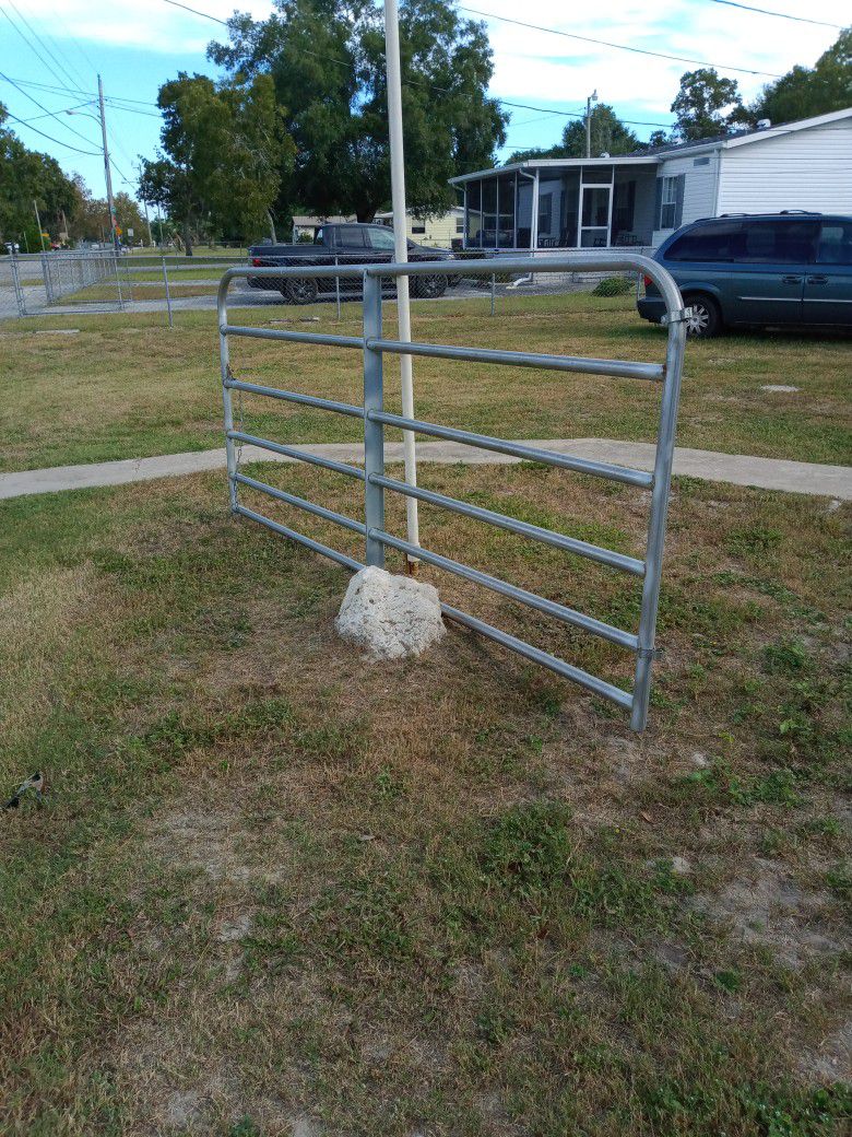 10 Ft Cattle Gate Galv 6 Bar