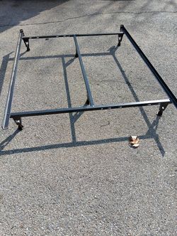 Queen Metal Bedframe