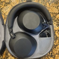 Sony WH-1000XM6 Headphones