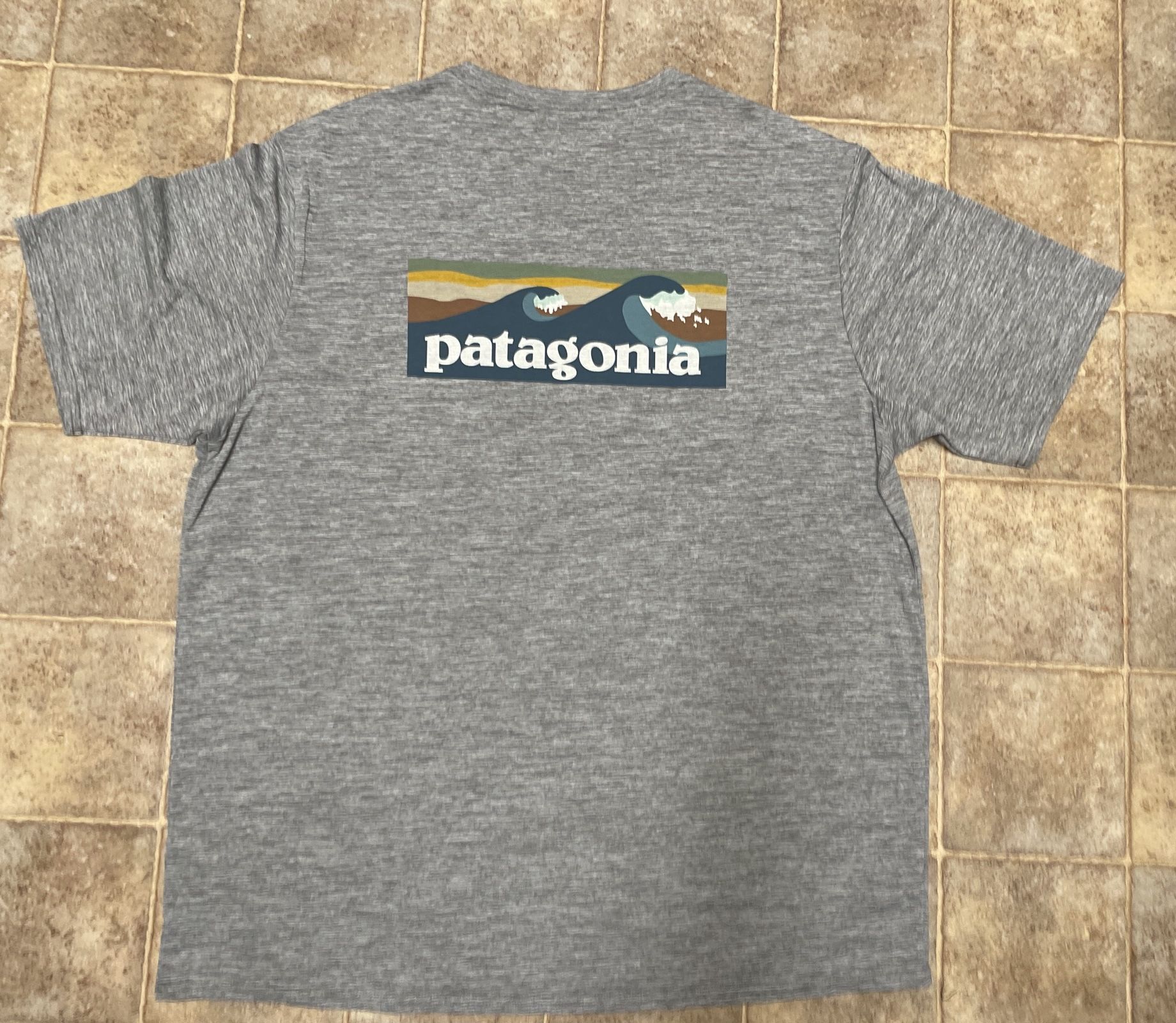 Patagonia T-Shirt Men’s XL Gray Capilene Cool Daily Lightweight NWT