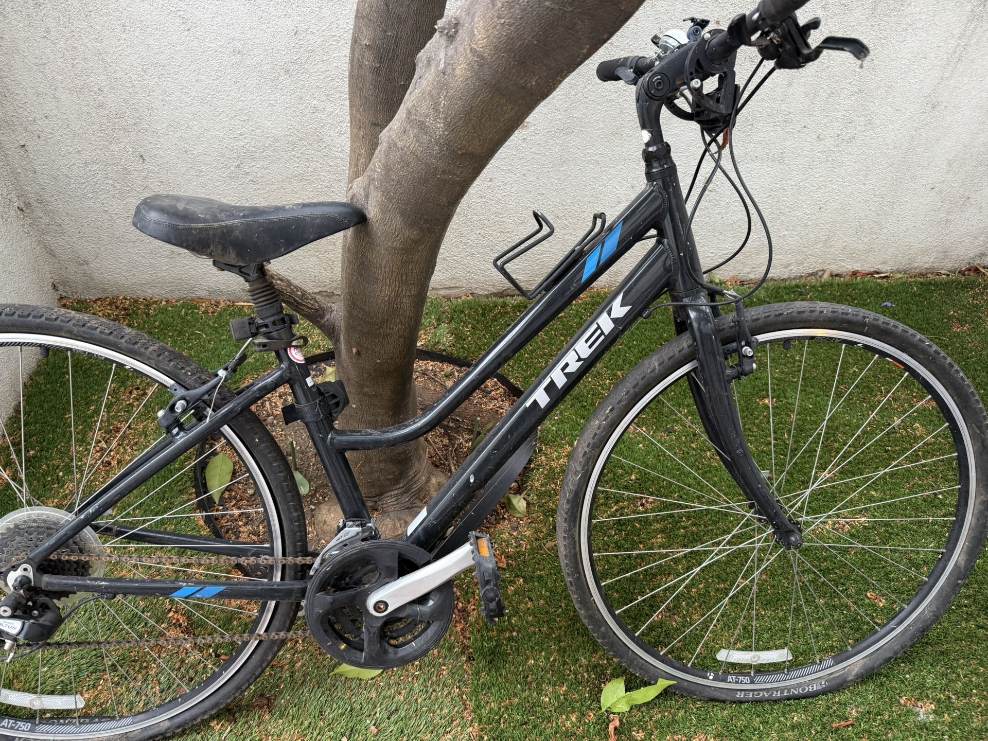 Verve Trek Step Through Women's Bike Trek Verve 2, Disk, 2021