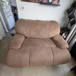 Oversized Recliner Chair - Excellent Condition!