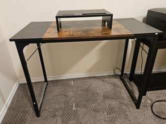 Desk with floating shelf