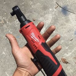 Milwaukee 3/8th Ratchet Wrench With M12 Battery