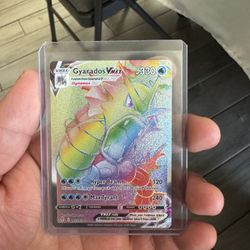 Pokémon TCG Gyarados VMAX 207/203 