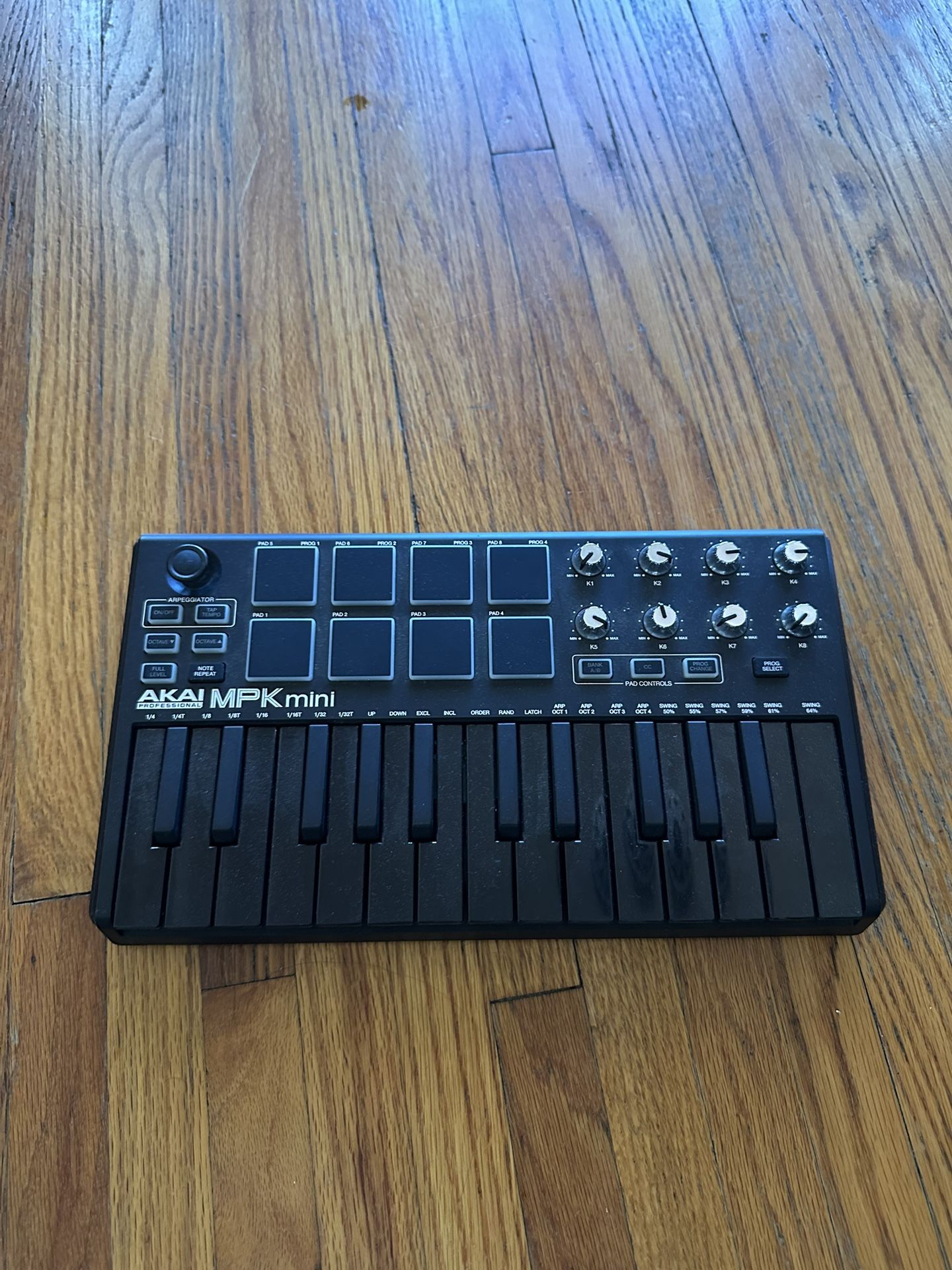 Akai MPK MINI MIDI Controller