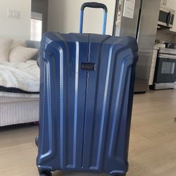 Penguin Blue Hard Shell Spinner Suitcase M/L
