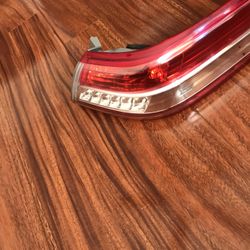 RIGHT TAILLIGHT (PASSENGER SIDE) 2010-2011 TOYOTA CAMRY