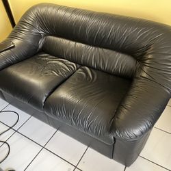 Chair & Loveseat Leather 