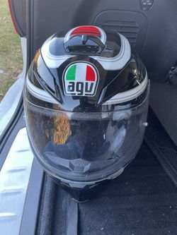 Motorcycle helmet