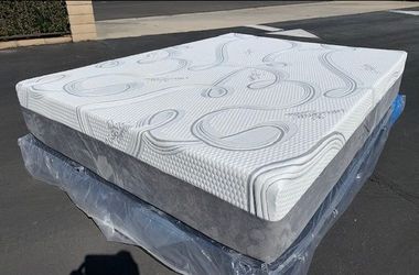 Full Organic Cool Gel Memory Foam!•••