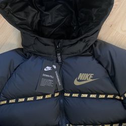 🔥🔥 Nike Sports Wear Youth Down-Fill Puffer Jacket-Large