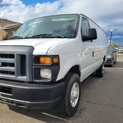 2013 Ford E-350