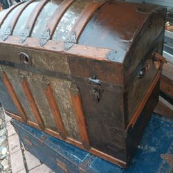 Old Chest  